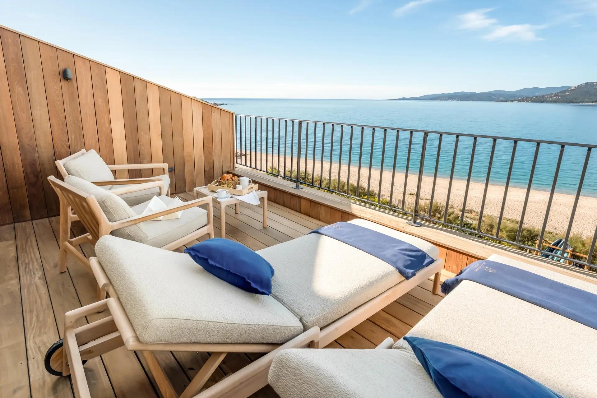 Terrasse du Château au-dessus de la plage